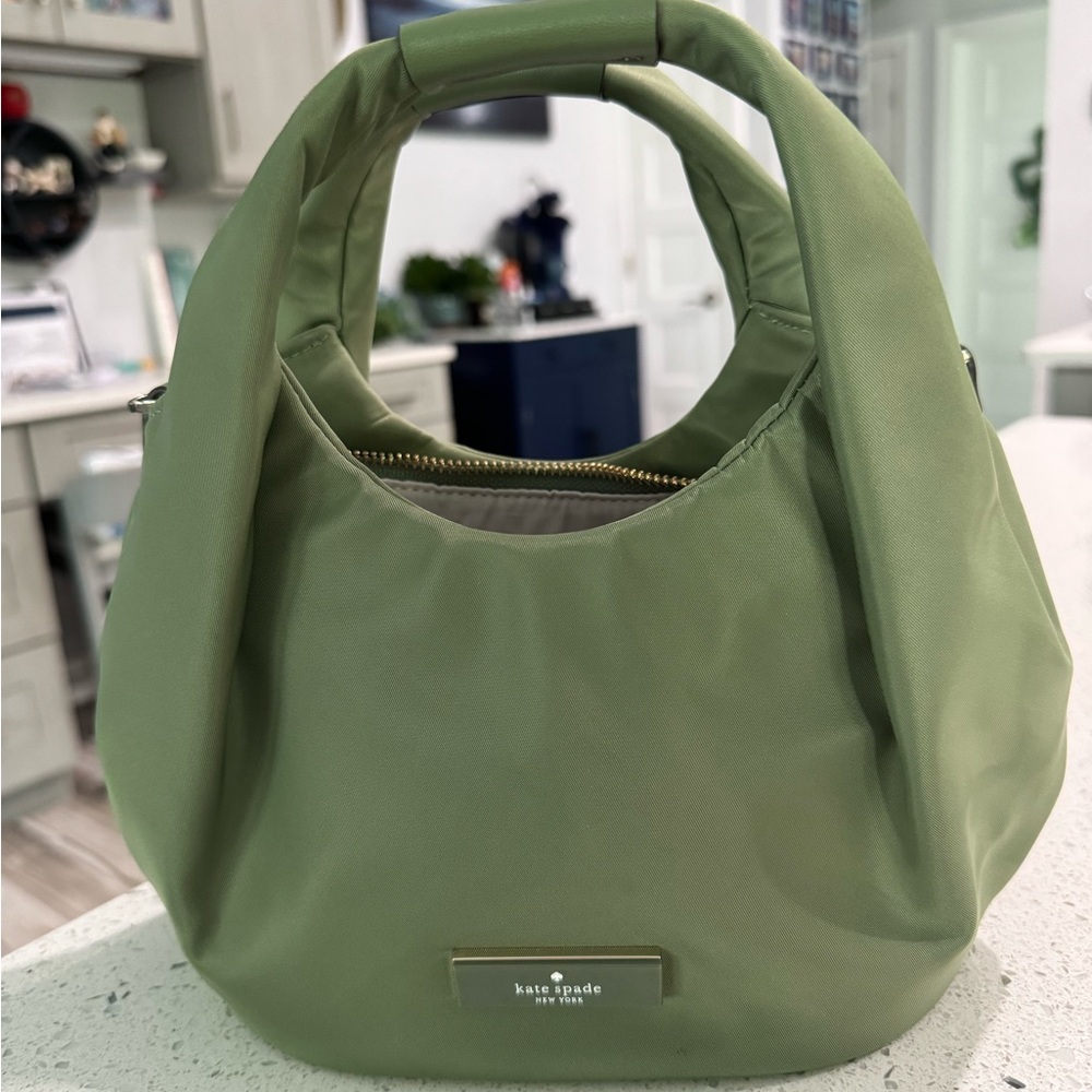 Kate Spade Carter small pleated
Crossbody bag
